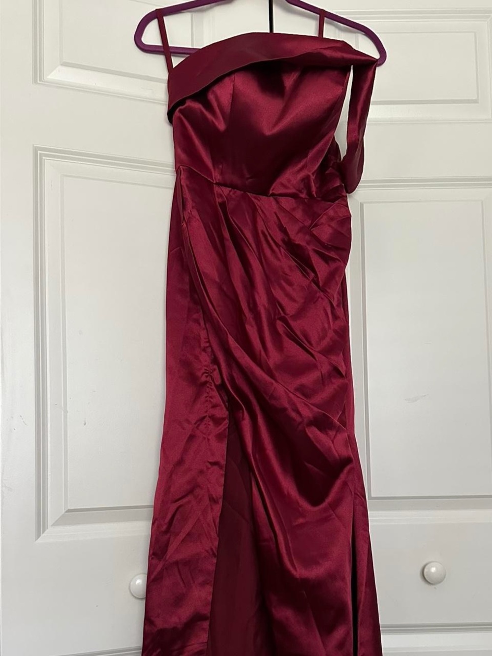 Elegant Off-Shoulder Burgundy Satin Evening Dress Never Worn